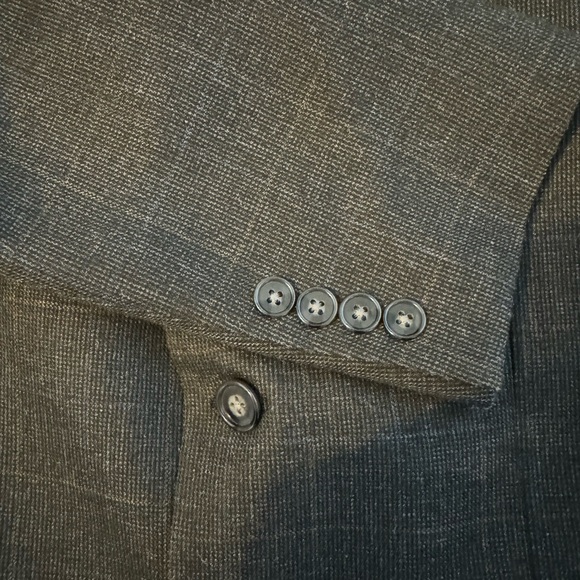 Men’s Van Heusen Suit Jacket - Picture 8 of 8